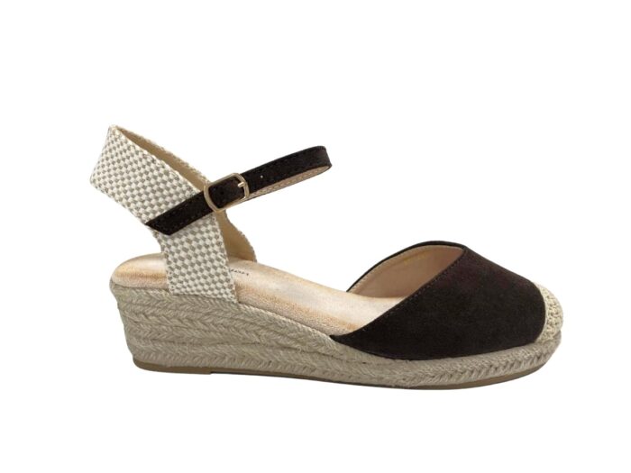 Cuña Manuela Marron