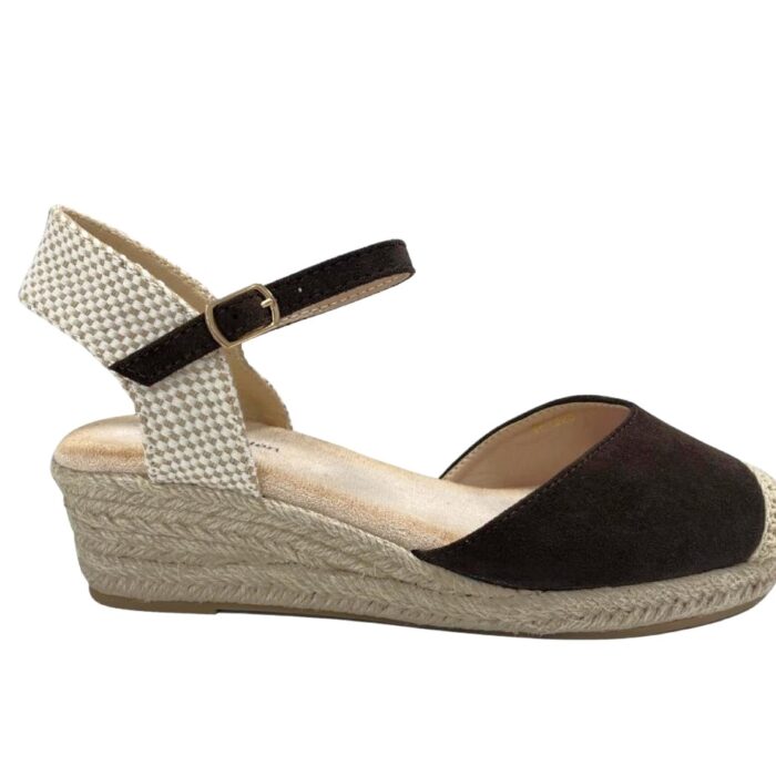 Cuña Manuela Marron